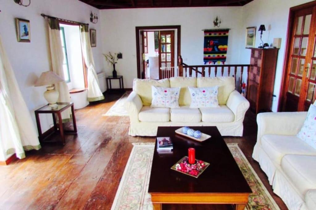 Spacious Characterful Villa With Spectacular Views In Quiet Rural Setting. 上布雷尼亚 外观 照片